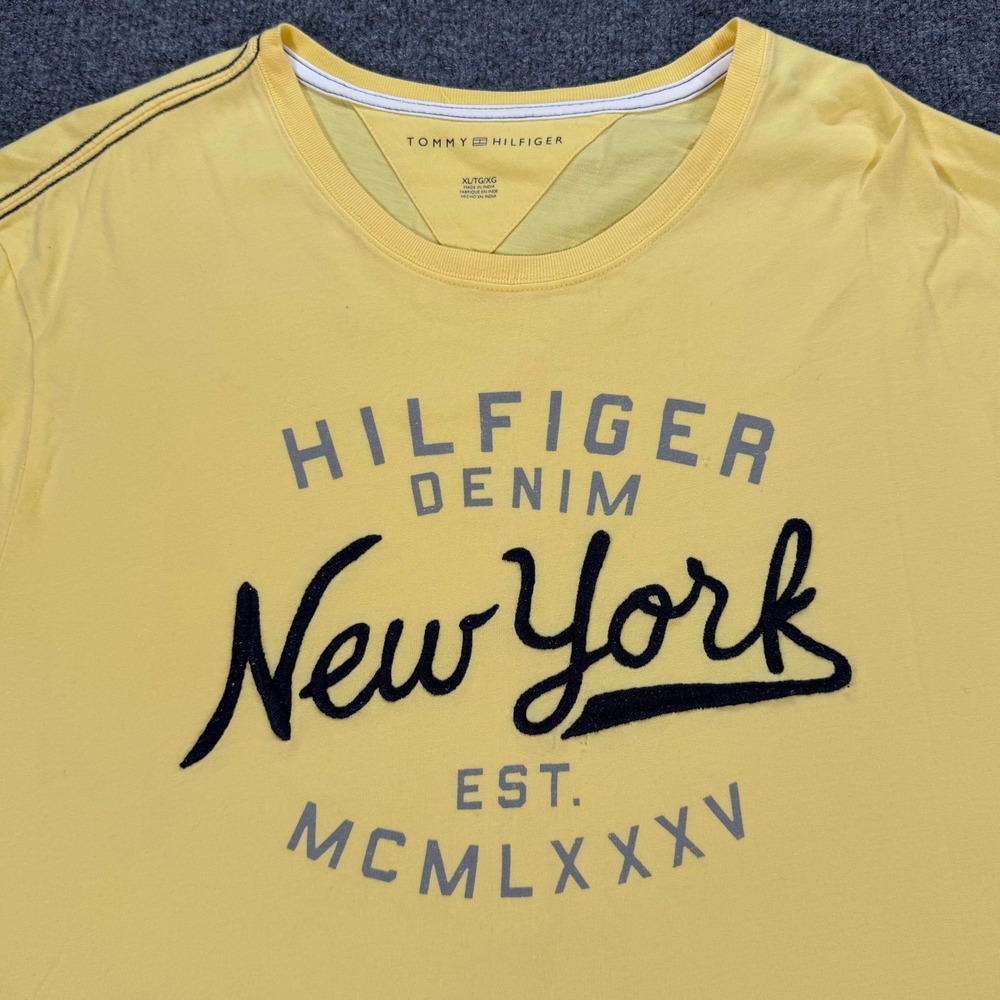 Tommy Hilfiger Denim Mens Yellow New York Graphic T-Shirt XL Short Sleeve #4157